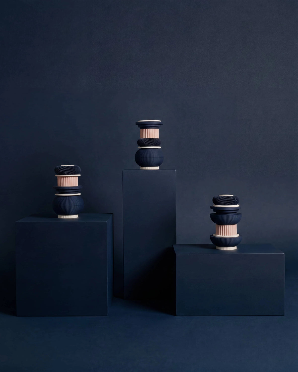 TOTEM Cobalt — Vase sculptural modulaire